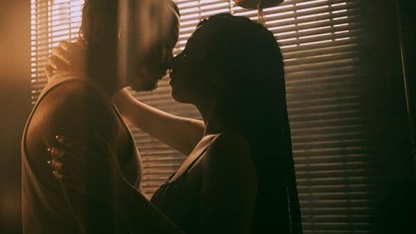 Quan hệ tình dục là gì? Độ tuổi quan hệ và tình dục an toàn. Quan hệ tình dục là gì? Độ tuổi quan hệ và tình dục an toàn.