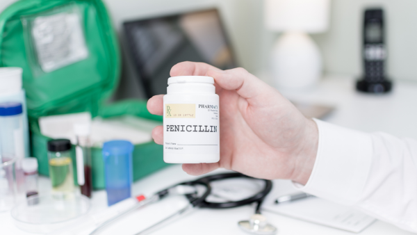 Penicillin từng là kháng sinh điều trị bệnh lậu hiệu quả